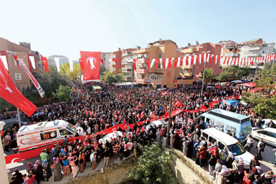 İstanbul iki şehidini yalnız bırakmadı